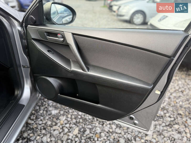 Хэтчбек Mazda 3 2010 в Виннице