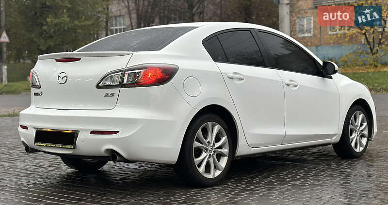Седан Mazda 3 2010 в Дніпрі