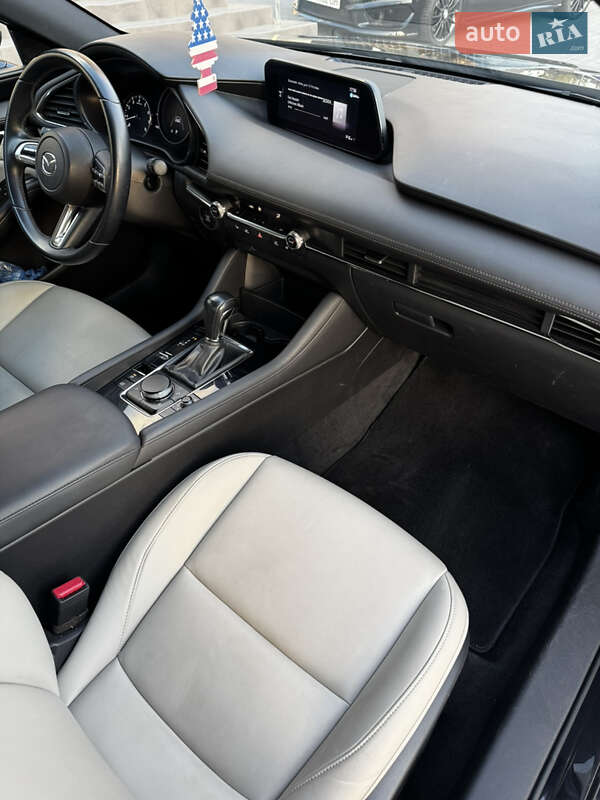 Хэтчбек Mazda 3 2019 в Львове
