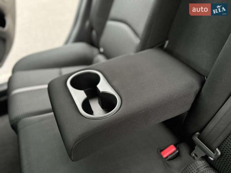 Седан Mazda 3 2017 в Києві фото 49 Седан Mazda 3 2017 в Києві