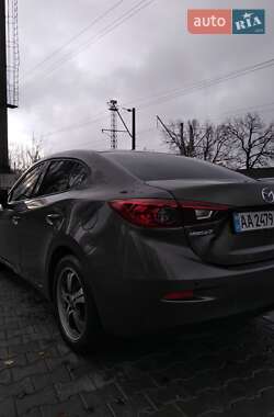 Седан Mazda 3 2014 в Киеве