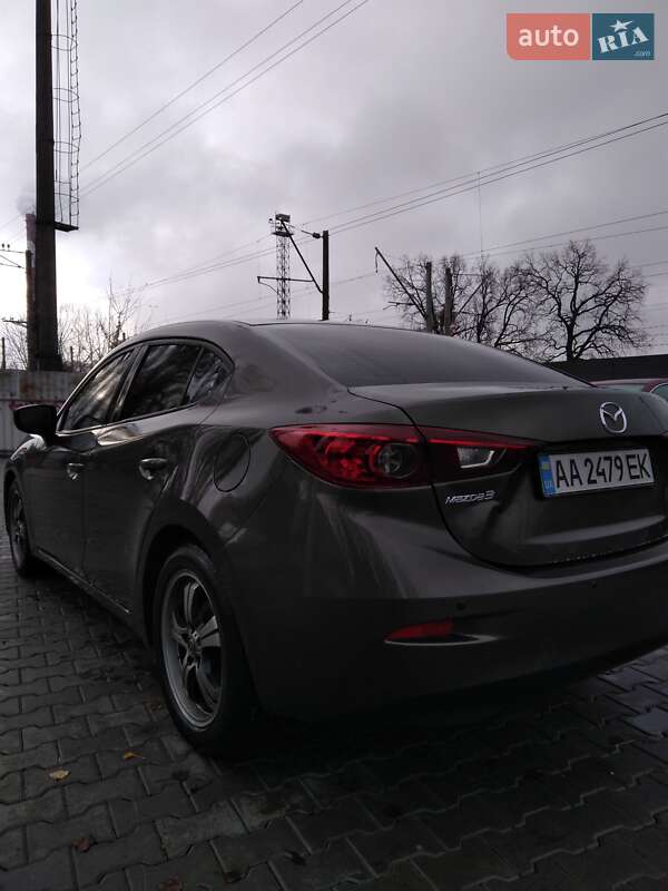Седан Mazda 3 2014 в Києві