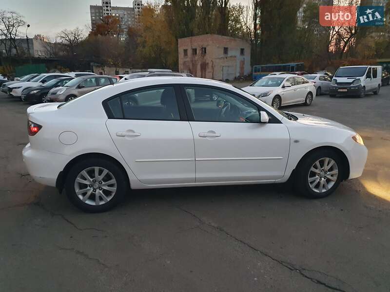 Седан Mazda 3 2007 в Киеве