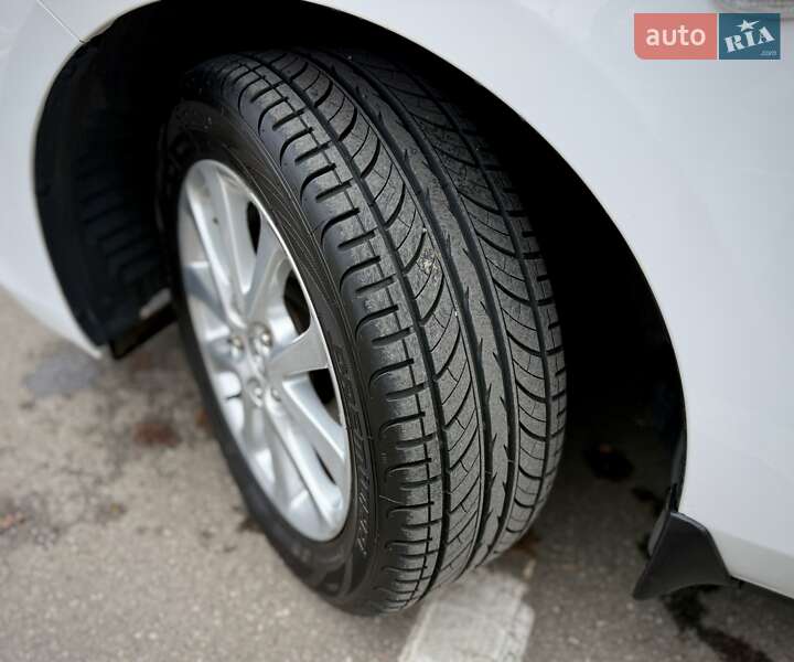 Седан Mazda 3 2010 в Києві фото 33 Седан Mazda 3 2010 в Києві