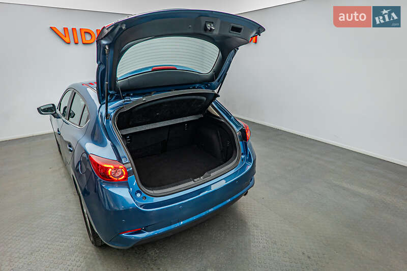 Хетчбек Mazda 3 2018 в Києві фото 7 Хетчбек Mazda 3 2018 в Києві