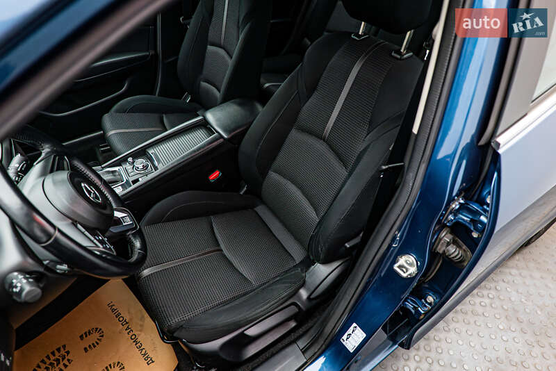 Хетчбек Mazda 3 2018 в Києві фото 9 Хетчбек Mazda 3 2018 в Києві