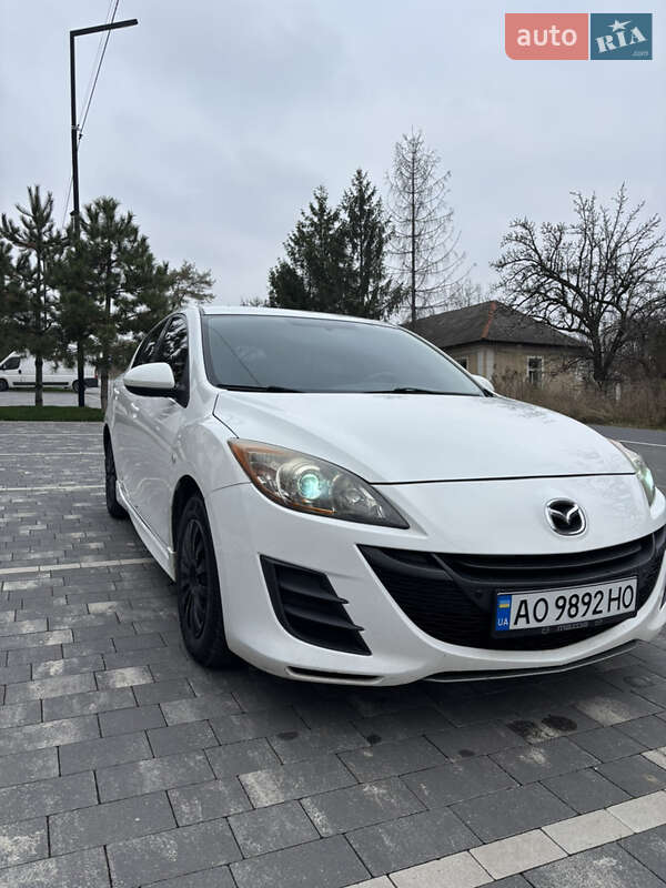 Хетчбек Mazda 3 2010 в Ужгороді фото 3 Хетчбек Mazda 3 2010 в Ужгороді
