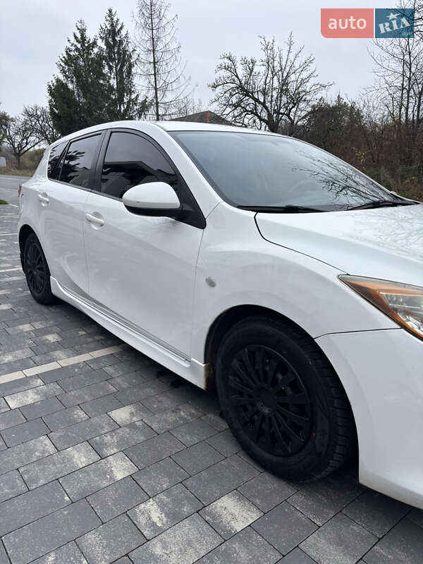 Хетчбек Mazda 3 2010 в Ужгороді фото 4 Хетчбек Mazda 3 2010 в Ужгороді