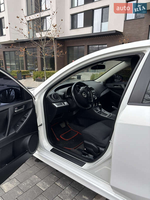 Хетчбек Mazda 3 2010 в Ужгороді фото 8 Хетчбек Mazda 3 2010 в Ужгороді