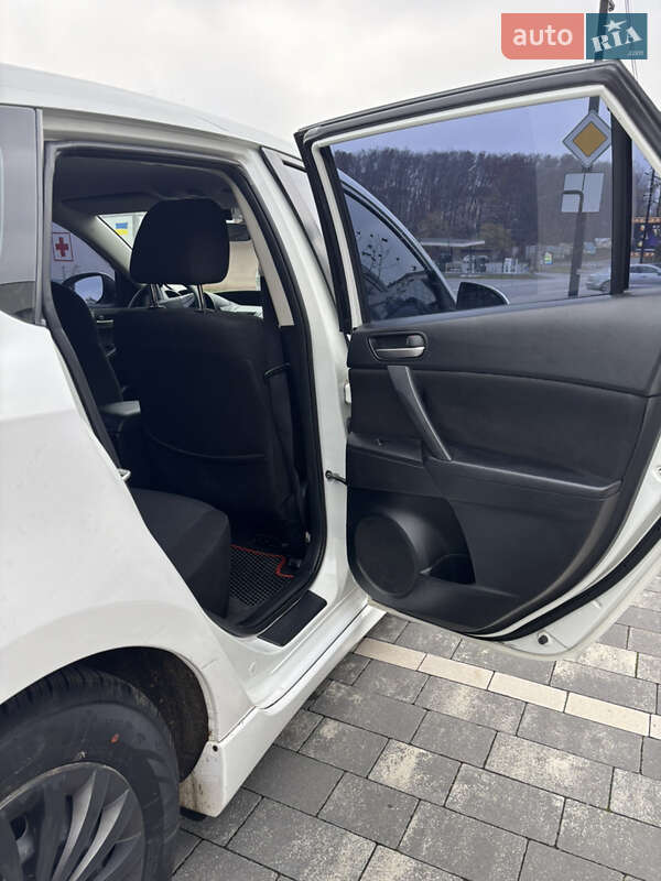 Хетчбек Mazda 3 2010 в Ужгороді фото 12 Хетчбек Mazda 3 2010 в Ужгороді