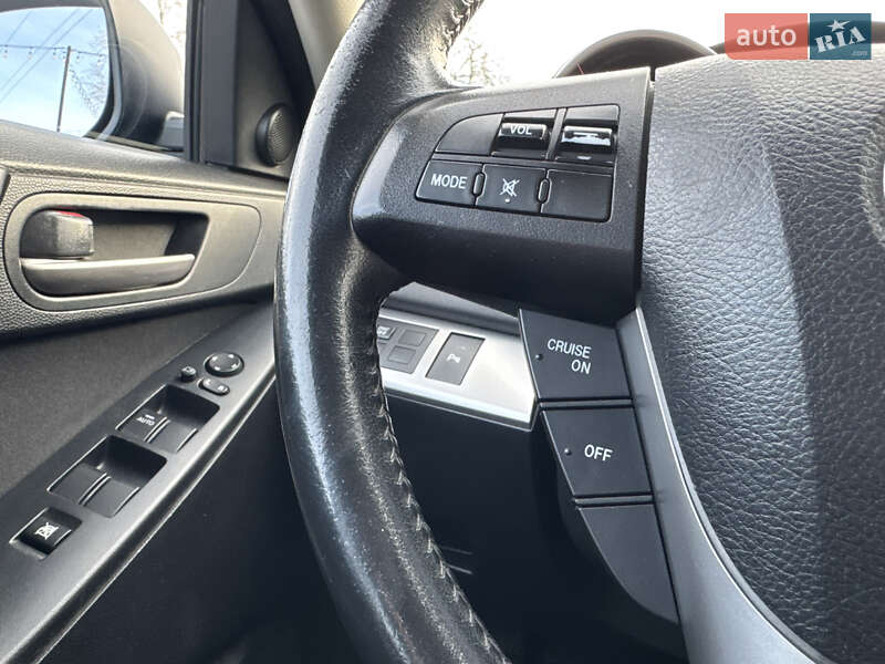 Седан Mazda 3 2010 в Києві фото 47 Седан Mazda 3 2010 в Києві