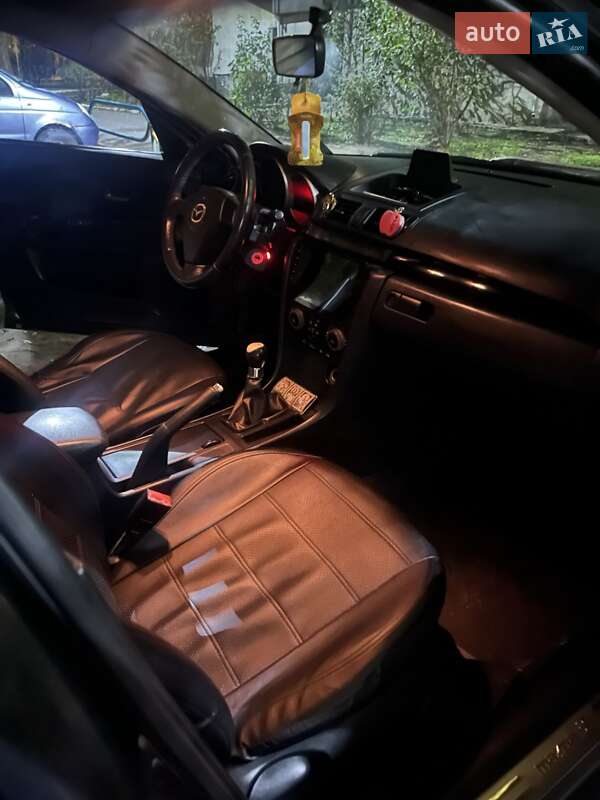 Седан Mazda 3 2004 в Білгороді-Дністровському