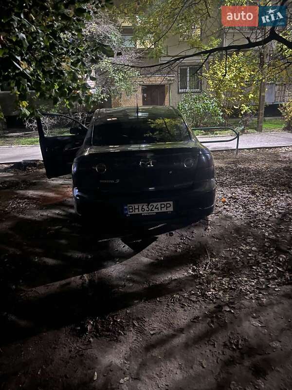 Седан Mazda 3 2004 в Белгороде-Днестровском