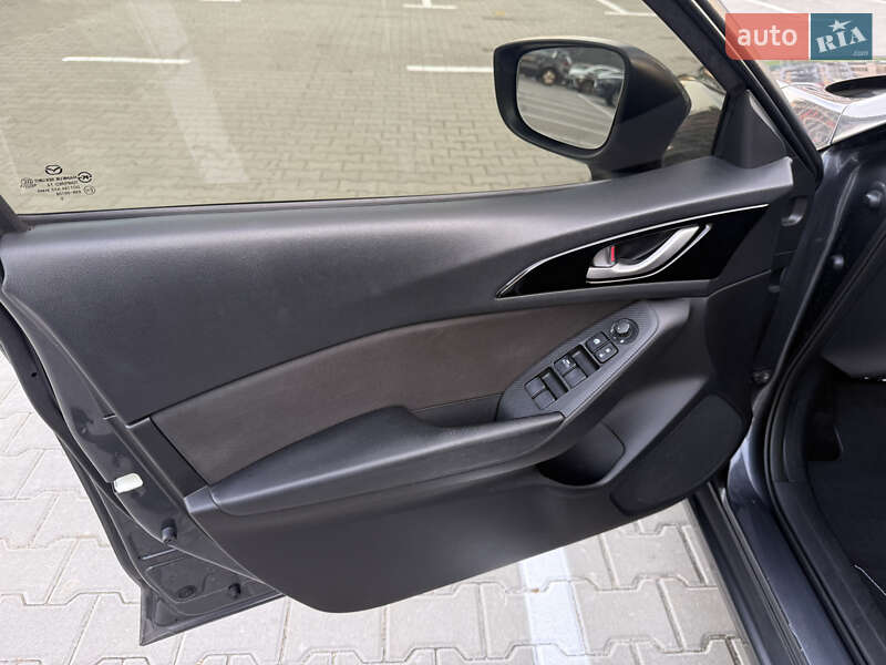 Седан Mazda 3 2016 в Киеве фото 13 Седан Mazda 3 2016 в Киеве