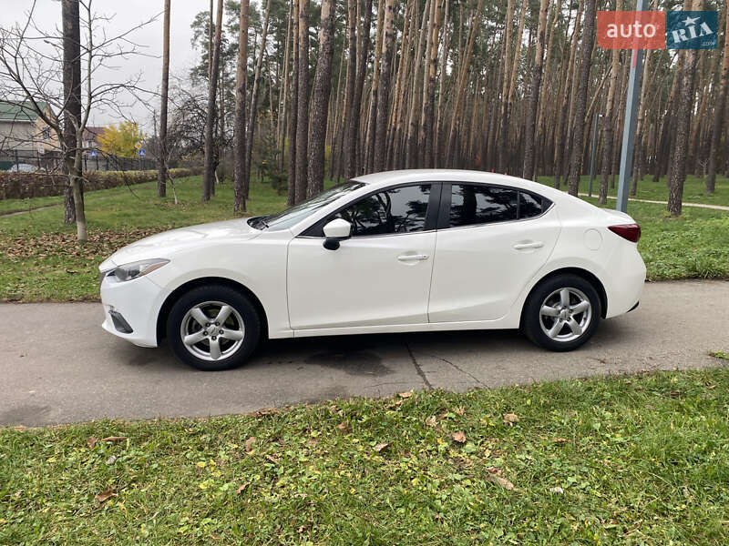 Седан Mazda 3 2015 в Києві