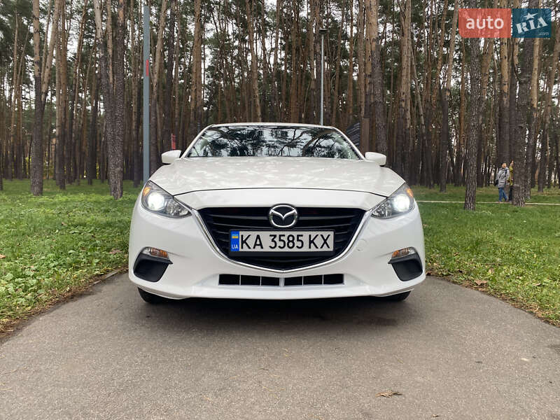 Седан Mazda 3 2015 в Києві