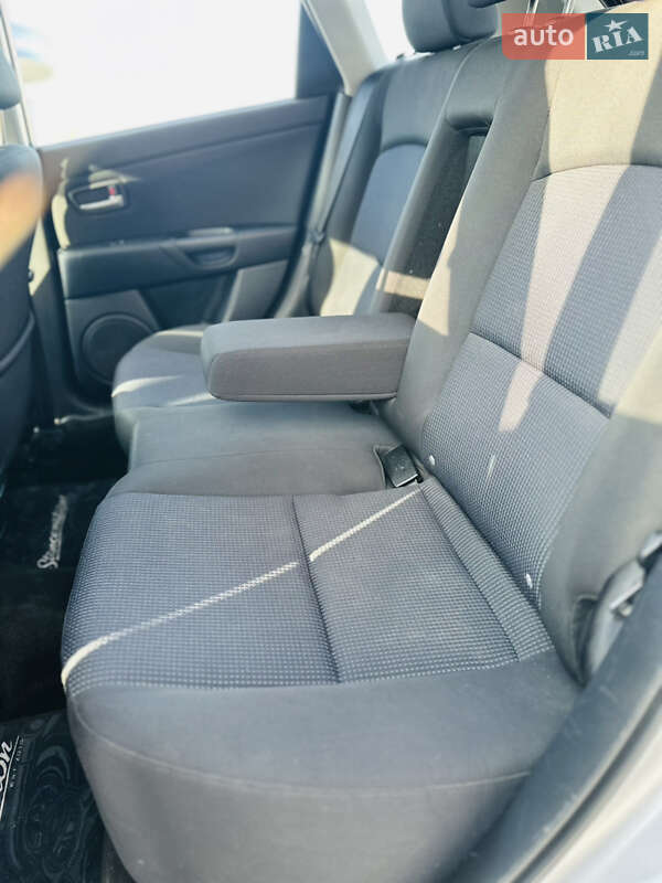 Хэтчбек Mazda 3 2005 в Кременчуге фото 8 Хэтчбек Mazda 3 2005 в Кременчуге