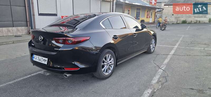 Седан Mazda 3 2020 в Малине