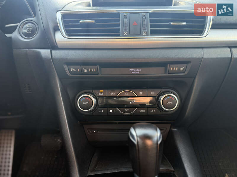 Хэтчбек Mazda 3 2015 в Черновцах фото 13 Хэтчбек Mazda 3 2015 в Черновцах