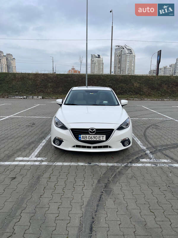Хэтчбек Mazda 3 2015 в Киеве