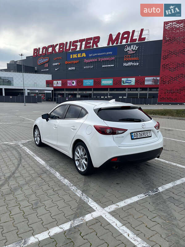 Хэтчбек Mazda 3 2015 в Киеве