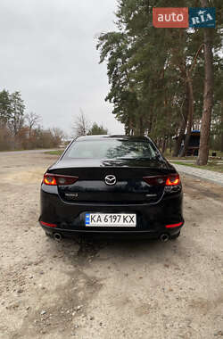 Седан Mazda 3 2019 в Киеве