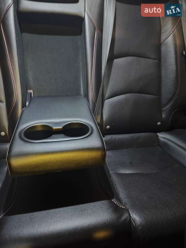 Седан Mazda 3 2015 в Ізмаїлі