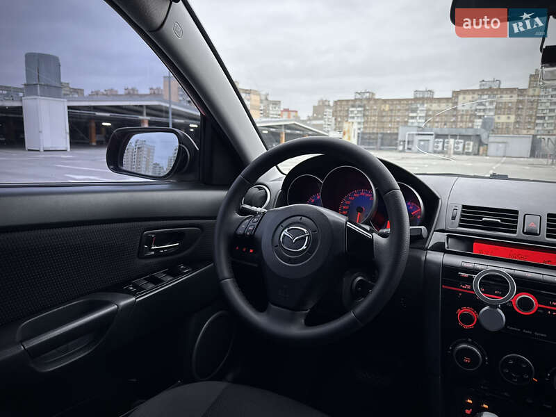 Седан Mazda 3 2008 в Киеве