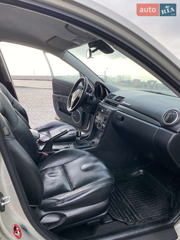 Седан Mazda 3 2007 в Днепре