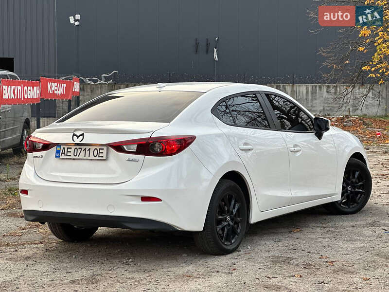 Седан Mazda 3 2014 в Днепре
