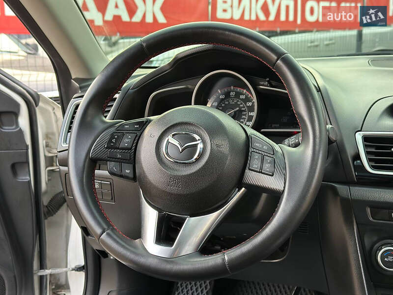 Седан Mazda 3 2014 в Днепре