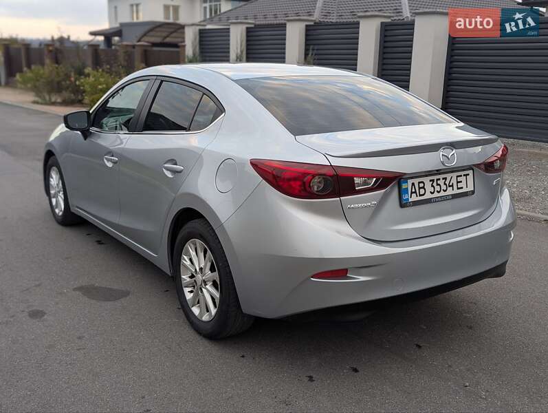 Седан Mazda 3 2018 в Вінниці