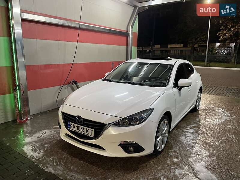 Хэтчбек Mazda 3 2015 в Киеве