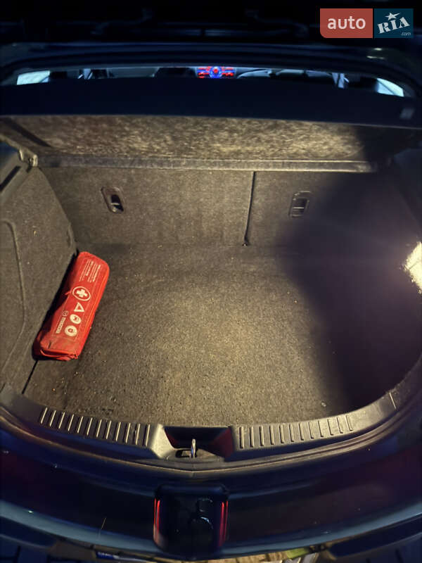 Хэтчбек Mazda 3 2010 в Львове