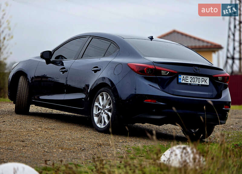Седан Mazda 3 2013 в Кривом Роге