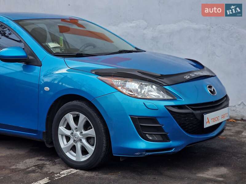Хэтчбек Mazda 3 2010 в Одессе
