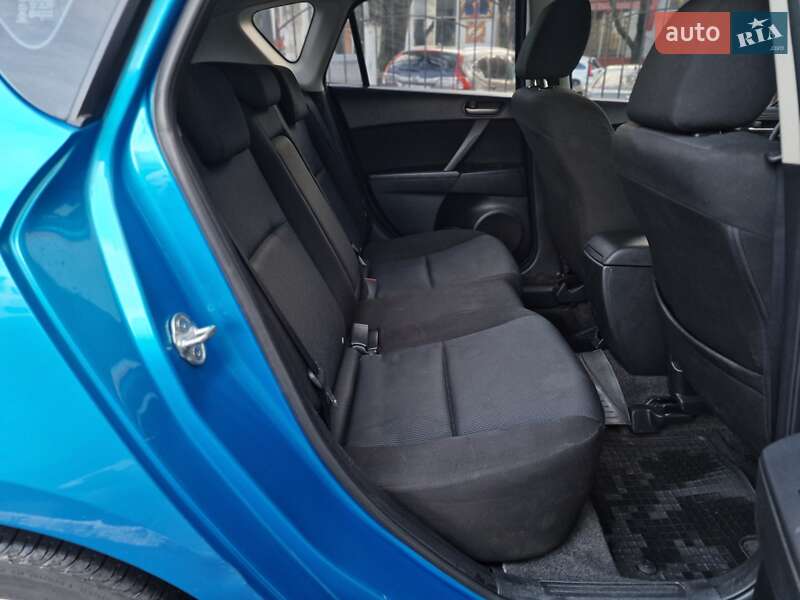 Хэтчбек Mazda 3 2010 в Одессе