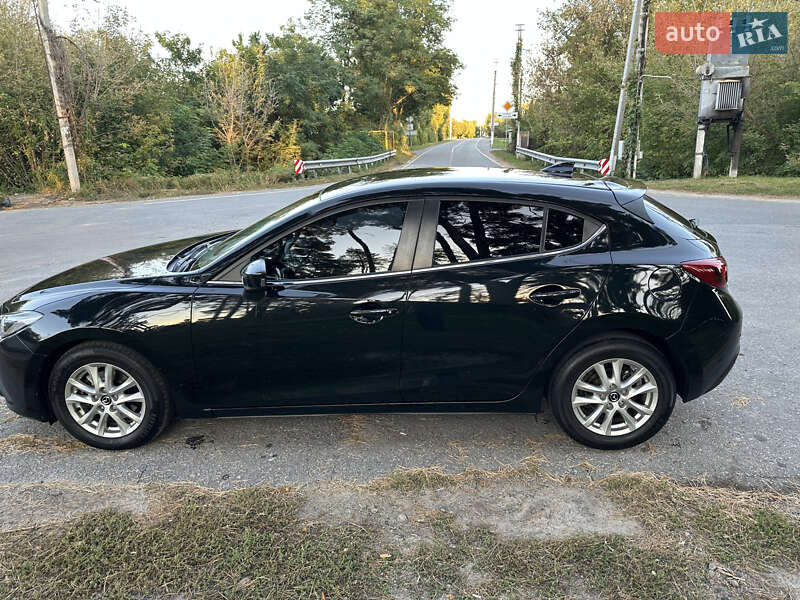 Хэтчбек Mazda 3 2016 в Киеве
