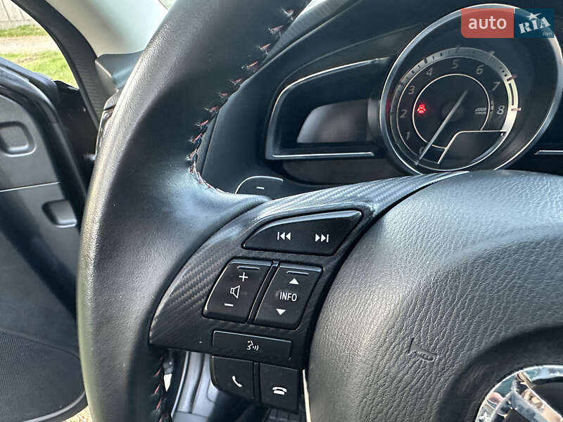 Хэтчбек Mazda 3 2016 в Киеве