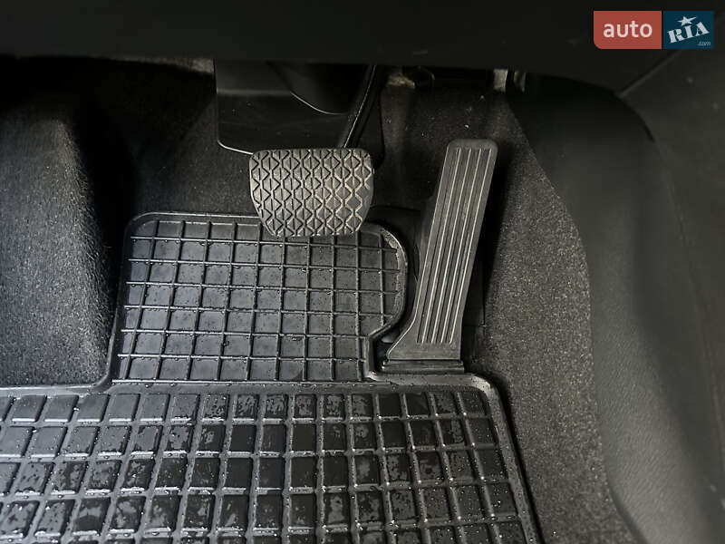 Хэтчбек Mazda 3 2016 в Киеве