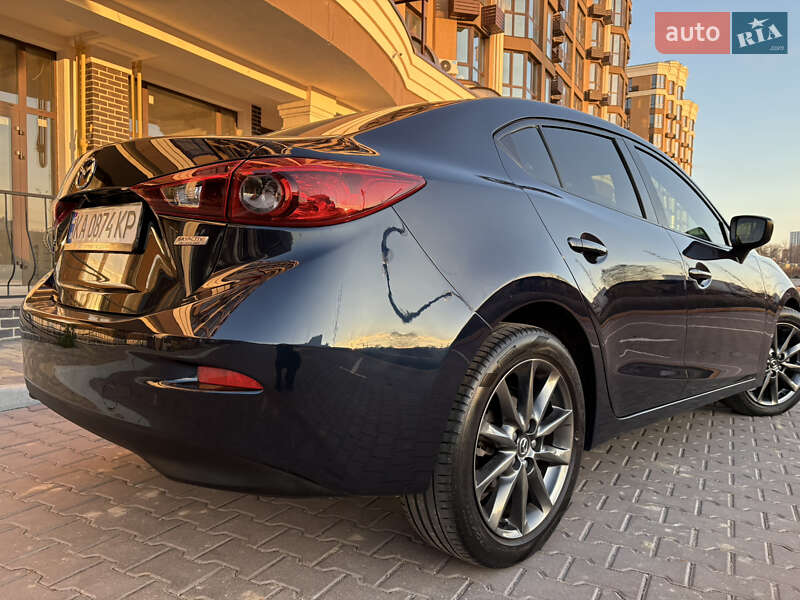 Седан Mazda 3 2018 в Киеве фото 13 Седан Mazda 3 2018 в Киеве