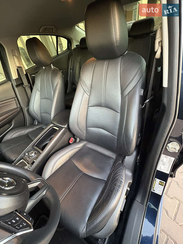 Седан Mazda 3 2018 в Киеве фото 26 Седан Mazda 3 2018 в Киеве