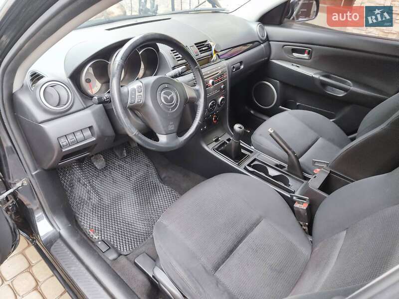 Хэтчбек Mazda 3 2006 в Богодухове