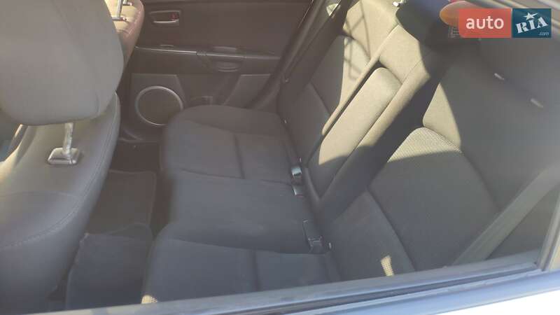Седан Mazda 3 2006 в Киеве