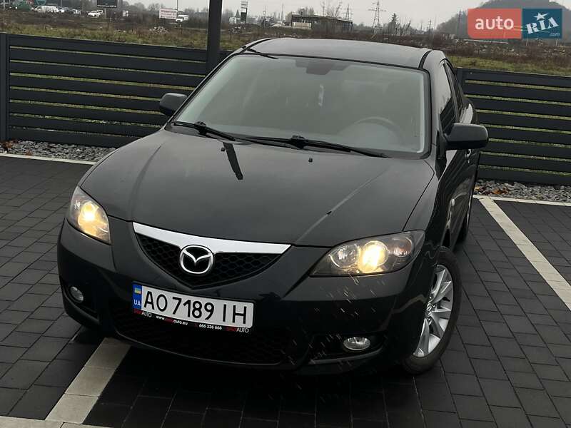 Седан Mazda 3 2007 в Мукачево