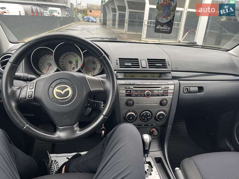 Седан Mazda 3 2007 в Мукачево