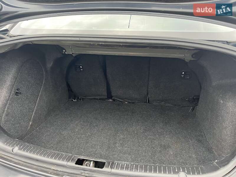 Седан Mazda 3 2007 в Мукачево