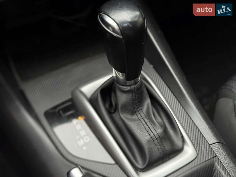 Седан Mazda 3 2014 в Харькове