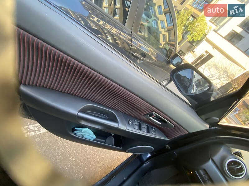 Седан Mazda 3 2005 в Києві