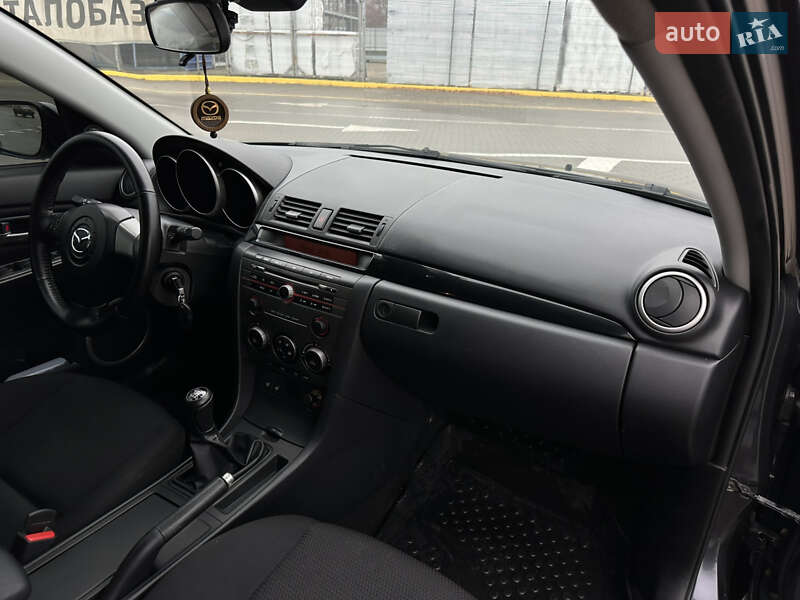 Седан Mazda 3 2007 в Сумах